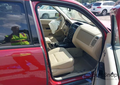 2011 Ford Escape Limited z USA, uszkodzony, nr VIN 1FMCU0EG4BKA48739